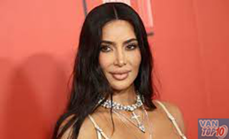  Kim Kardashian