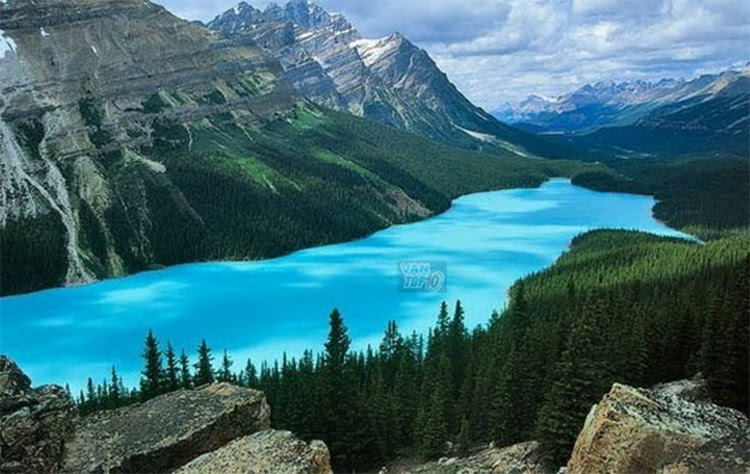 Most Incredibly Beautiful Lakes in the World